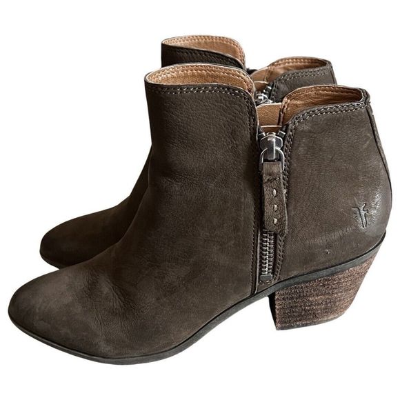 Frye Boots Women 6.5 M Brown Judith Leather Ankle Side Zip Chelsea‎ Distressed - Picture 1 of 12